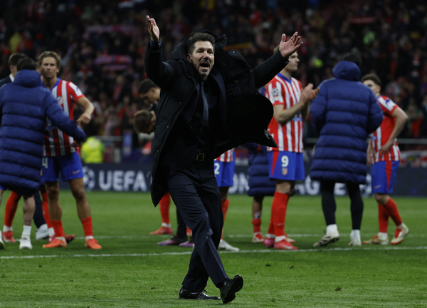 บอลไม่ขยับ! ‘โชโล่’ ตั้งคำถาม VAR ริบจุดโทษ ‘อัลวาเรซ’