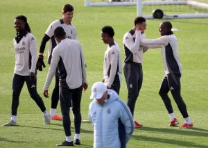 ราชันรอเช็ค ‘ปธ.เป้’ เจอตราหมี, เสือเหลืองเยือนตราหมา…ปรีวิว UCL