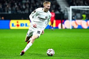 เรือร่วมวงสน ‘ลาร์สัน’ เริ่มถกเบื้องต้น