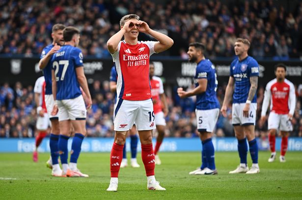 พี่ต้าเปรยจับ ‘ทรอสซาร์’ เล่นกองหน้าดวล P$G