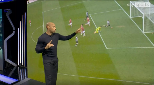 ทัวร์ลง! แฟนไม่ปลื้ม ‘พี่ห้อย’ จัดหนัก ‘โยโร่’