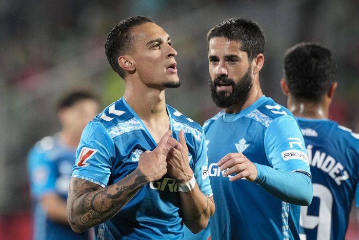 ‘แอนโทนี่’ ยิงขวา! เบติสอัดกิโรน่า 3-1 ลุ้นไป UCL