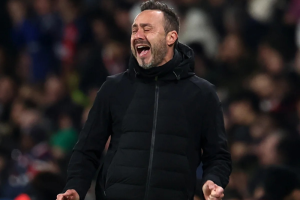 ใช้ไม้แข็ง! เผย ‘เด แซร์บี้’ สั่ง OM นอนสนามซ้อม