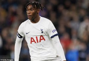 ไก่ตาขวาง! เรือจดชื่อ ‘อูโดกี้’ เติมแบ็คซ้าย