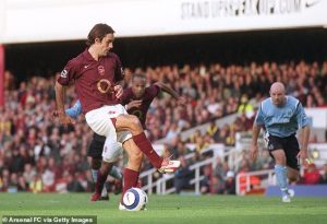 ‘ปิแรส’ ร่วม ‘อองรี’ ย้อนความจังหวะลั่นจุดโทษเกมเรือ