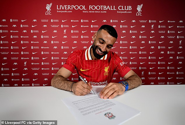 ขโมยซีน! ‘บังโม’ อวดริชาร์ด มิลล์ 25 ลบ.ต่อสัญญาหงส์