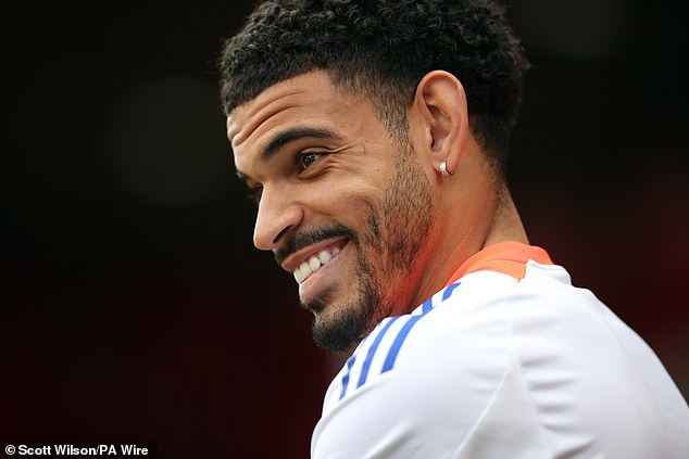 สื่อผู้ดียกเรือขึ้นเต็งคว้า ‘กิ๊บส์-ไวท์’ ร่วมทีม