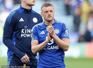 ‘วาร์ดี้’ โพสต์ขอโทษแฟนจิ้งจอกหลังต้องตกชั้น