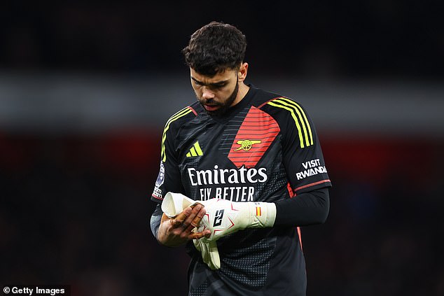 ชอบยืนสูง! ‘กลาสเนอร์’ รับสั่งพาเลซเล่นงาน ‘รายา’