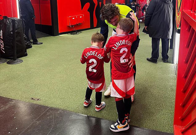 ลูกเข้าโรงบาล! เมียเผยเหตุ ‘ลินเดเลิฟ’ ออกสนามกะทันหัน