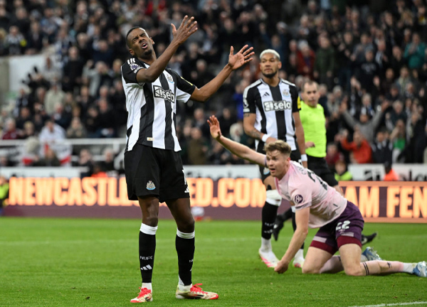 ฮาวยัน ‘อิซัค’ เจ็บขาหนีบ-หวังฟิตทันเจอจิ้งจอก