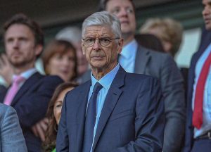 ตำนานคืนถิ่น! ‘เวนเกอร์’ ควงลูกสาวโผล่ชมเกมปืน