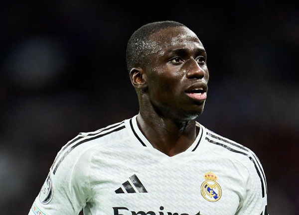 ราชันเฟิร์ม ‘เมนดี้’ ปิดเทอมแต่อาจฟิตช่วงปรีซีซั่น