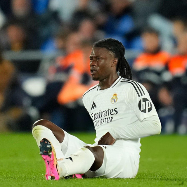 ‘กามาวิงก้า’ เอ็นขาหนีบขาดส่อวืดสโมสรโลก