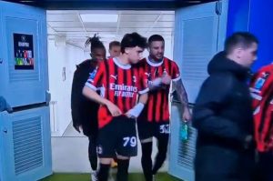 ไม่ใช่เมสซี่! เผยคลิป ‘วอลค์เกอร์’ สวด ‘เฟลิกซ์’ หัดจ่ายบอลบ้าง