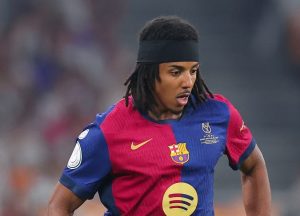 ไม่สายแล้ว! ‘คุนเด้’ ขอทีมงานช่วยเตือนก่อนประชุมทีม