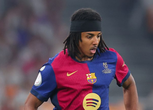 ไม่สายแล้ว! ‘คุนเด้’ ขอทีมงานช่วยเตือนก่อนประชุมทีม