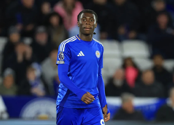 สวมเสื้อไร้สปอนเซอร์! ‘มองก้า’ ทุบสถิติแข้งเด็กสุดอันดับ 2 PL