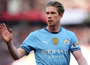 ไม่ต้องเปลี่ยนบ้าน! คีนแซว KDB ย้ายข้ามฟากซบผี