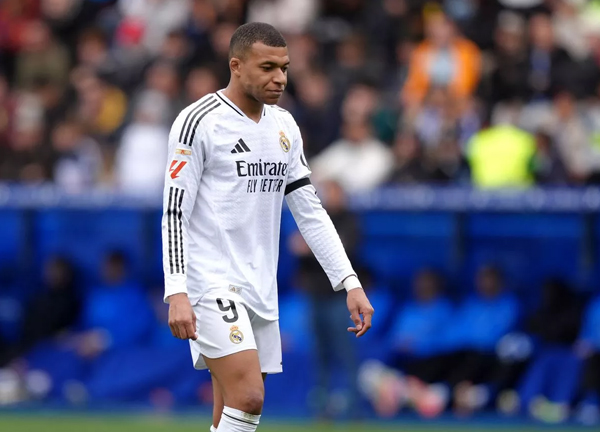 ลูกอันเช่ไม่แก้ตัว ‘ปธ.เป้’ คู่ควรโดนใบแดง