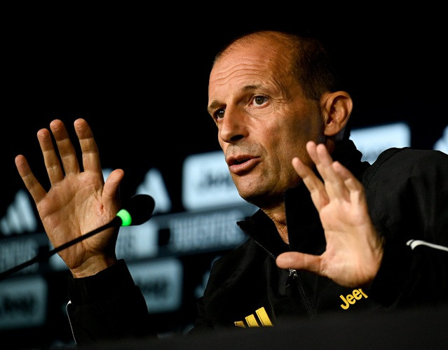 กันเหนียว! นาโปลีเอาด้วย ติดต่อ ‘น้ากรี’ หากคอนเต้ลาทีม