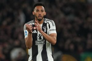 ม้าลายเซ็นขาด ‘เคลลี่’ หลังลงครบตามเงื่อนไข