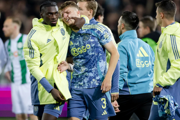 ลุ้นถึงนัดท้าย! ‘อาแย็กซ์’ โดนทดเจ็บ PSV แซงจ่าฝูง