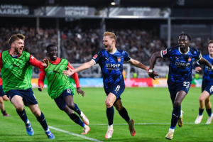 ‘เอลเวอร์สเบิร์ก’ แพ้เพลย์ออฟ ‘ไฮเดนไฮม์’ อยู่บุนเดสต่อ