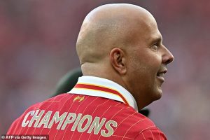 ‘สล็อท’ เชื่อบรรยากาศ ‘หงส์ฉลองแชมป์’ ช่วยดึงดูดแข้งใหม่