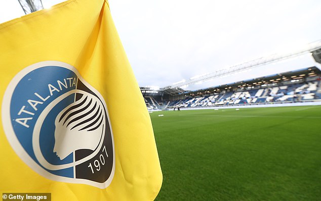 ‘แฟนบอลอตาลันต้า’ ถูกแทงดับ! เหตุวิวาทกองเชียร์งู