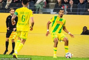 แทนเฮาจ์เซ่น? เชอร์รี่สนคว้า ‘เซเซ่’ กองหลังดาวรุ่งน็องต์ส