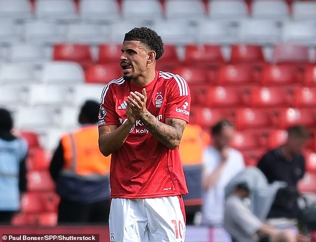 ‘กิ๊บส์-ไวท์’ รับเจ้าป่าโดนความกดดันเล่นงาน