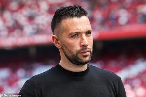 ไก่เหล่ ‘ฟาริโอลี’ เสียบเก้าอี้ ‘แอนจ์’