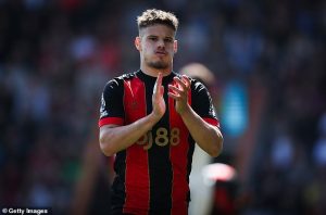 ติดที่ค่าตัว! ‘ออร์นสตีน’ เผยหงส์ถกดีล ‘เคอร์เคซ’ ไม่คืบ