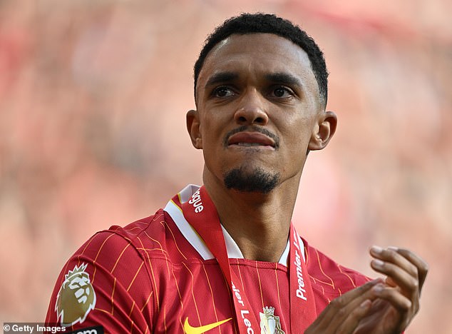 ‘สล็อท’ ขอบคุณเดอะค็อปร่วมส่ง ‘เทรนต์’ อบอุ่น