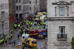 ‘ปธ.ฟีฟ่า’ ส่งกำลังใจแฟนหงส์หลังเหตุสลด