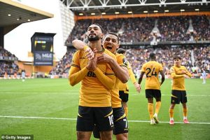 ของขวัญอำลา?! ‘คุนย่า’ แจกโรเล็กซ์เพื่อนแซมบ้า