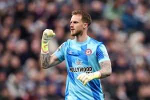 ลูกหมีรอเสียบ?! ‘เฟล็คเค่น’ ตอบรับเฝ้าเสาห้างยา