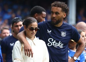 ทอฟฟี่ประณามแฟนบอลส่งข้อความคุกคาม ‘ภรรยา DCL’