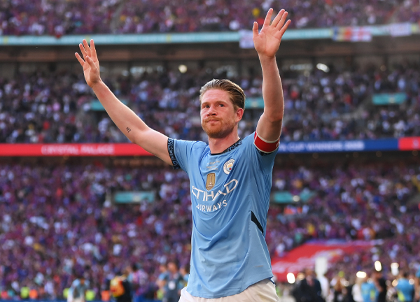 สื่อโหม KDB เซ็นฟรีนาโปลีหลังจบฤดูกาล