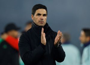 คาร์ร่าอัด ‘พี่ต้า’ แก้ตัวเก่ง-เตือนไร้ถ้วยอีกอาจต้องไป