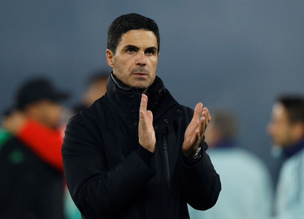 คาร์ร่าอัด ‘พี่ต้า’ แก้ตัวเก่ง-เตือนไร้ถ้วยอีกอาจต้องไป