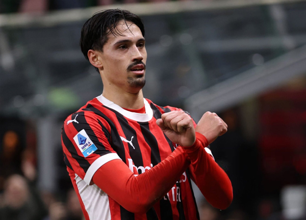 เรือติดต่อมิลานสนเซ็น ‘ไรจ์นเดอร์ส’ ถมกลาง