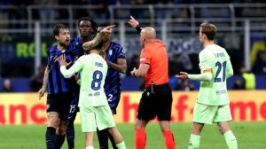 ‘เปดรี’ ร้อง UEFA สอบ ‘เปามาร์ซิเนียก’ เป่าค้านสายตา