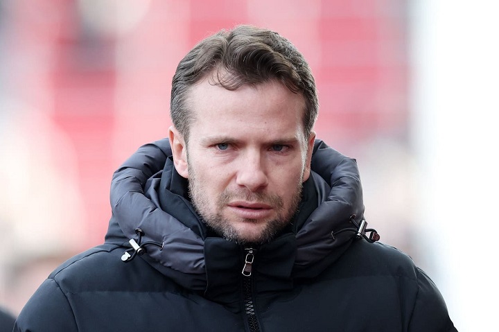 แตนปลด ‘เคลฟ’ พ้นกุนซือหลังจบอันดับ 14