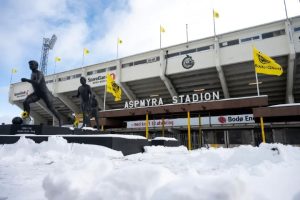 ไก่ยังไม่เซฟ! กูรูเห็นพ้อง ‘หญ้าเทียม’ ทีเด็ดเกมเหย้าโบโด/กลิมต์