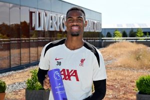 หงส์อีกรางวัล! ‘กราฟ’ คว้าดาวรุ่งแห่งปีพรีเมียร์ลีก