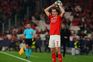 รายถัดไป! ราชันล็อกเป้า ‘การ์เรราส’ อุดแบ็คซ้าย