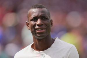 ลือสิงห์ชั่งใจปล่อย ‘แจ๊คสัน’ พ้นทีม-ม้าลาย,นาโปลีถกตัวแทน