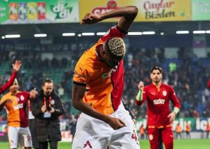 บุ๊คตั๋วรอแล้ว! อัล-ฮิลาลสู้ 75 ลย. รอ ‘โอซิมเฮน’ ตัดสินใจ